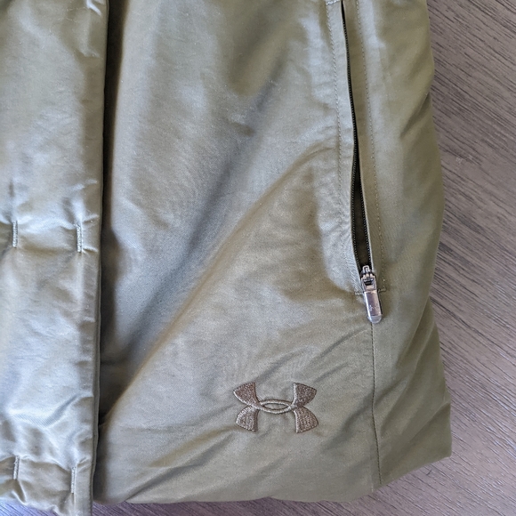 Under Armour Army Green Women's Cold Gear Fitted Vest - Picture 4 of 7